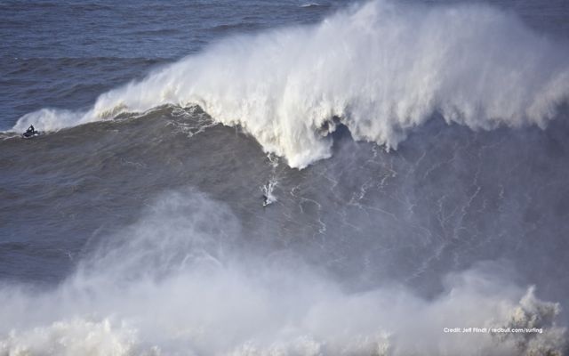 Portugal_Feb_2_2014_credit_JeffFlindt_redbullcomsurfing2