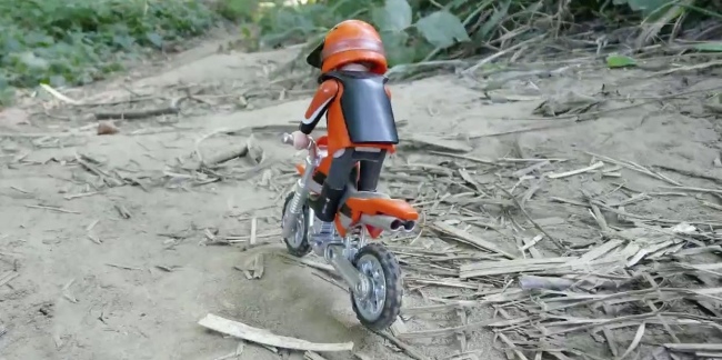 Dirty toys 650 325 3