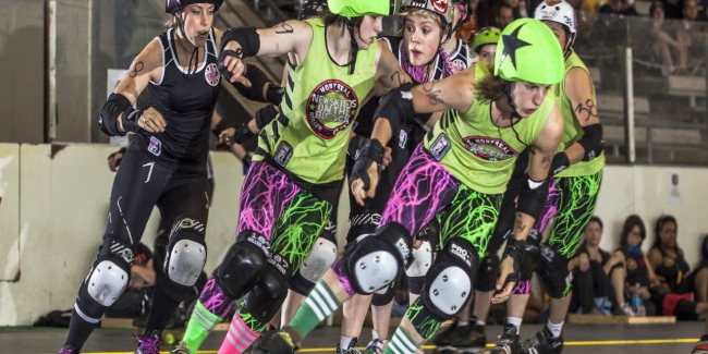 Derby Crazy Love MontrealNewSkidsOnTheBlock vs Londonrollergirls credti Tyler Shaw 650 325